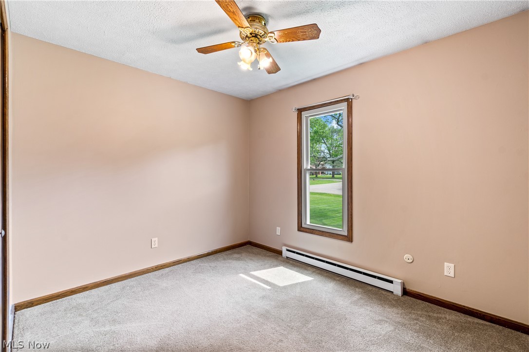 11033 Santa Fe Trail NE Hartville OH 44632