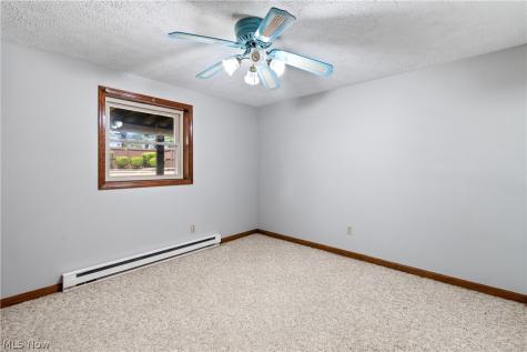 11033 Santa Fe Trail NE Hartville OH 44632