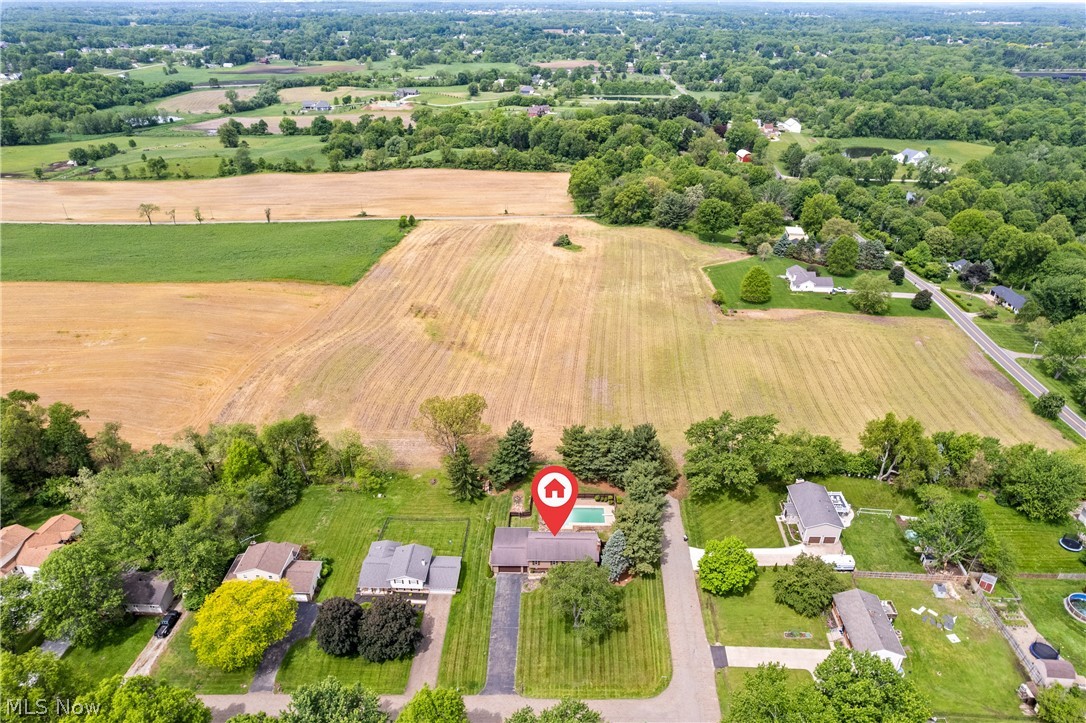 11033 Santa Fe Trail NE Hartville OH 44632