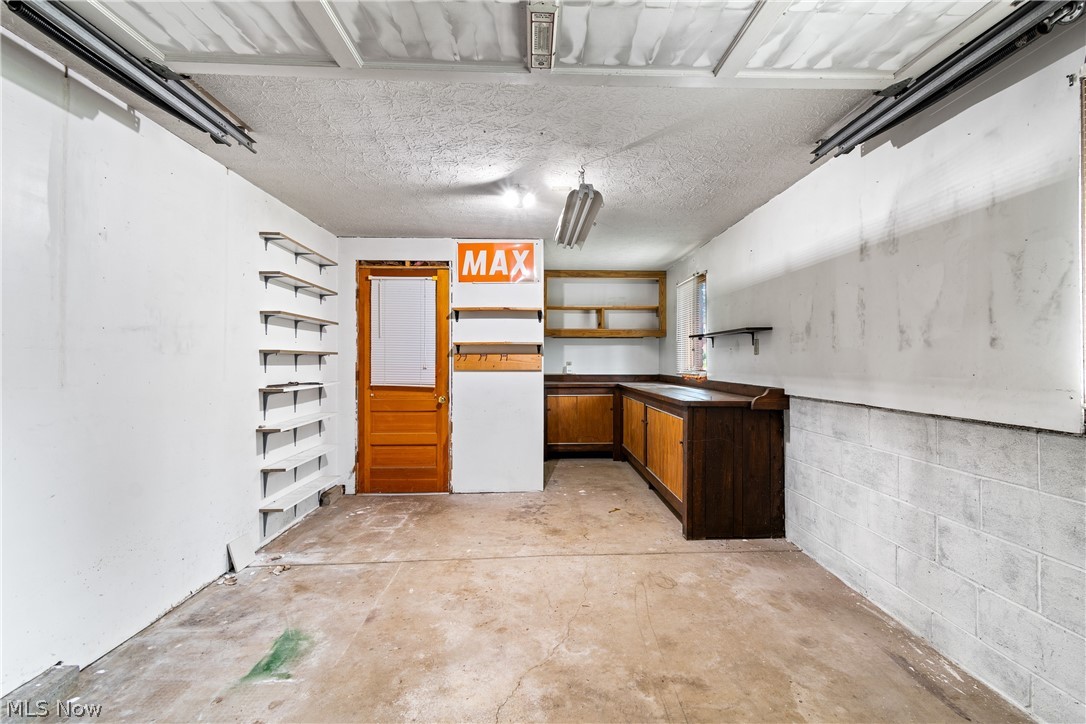11033 Santa Fe Trail NE Hartville OH 44632