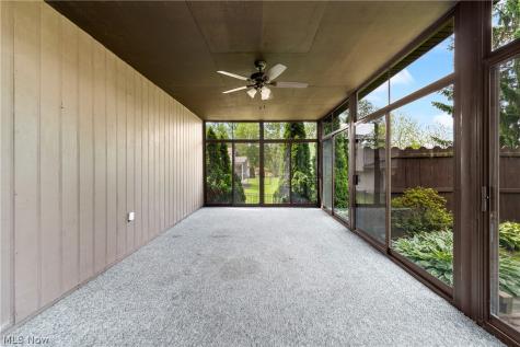 11033 Santa Fe Trail NE Hartville OH 44632