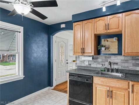 6106 Pelham Drive Parma OH 44129