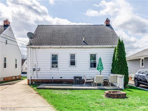 6106 Pelham Drive Parma OH 44129