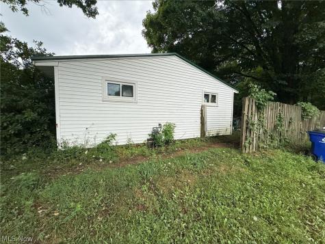 3028 Douglas Street Ravenna OH 44266