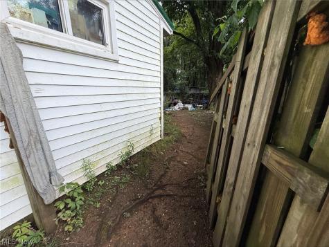 3028 Douglas Street Ravenna OH 44266