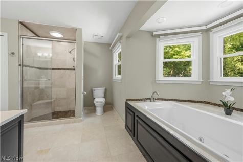 2537 Fox Circle Stow OH 44224