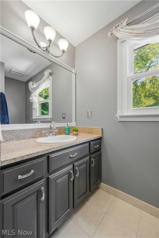 2537 Fox Circle Stow OH 44224