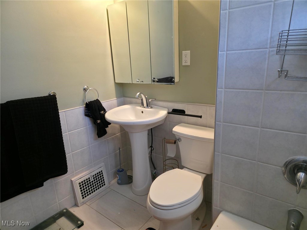 1425 Crescent Road SW Canton OH 44710