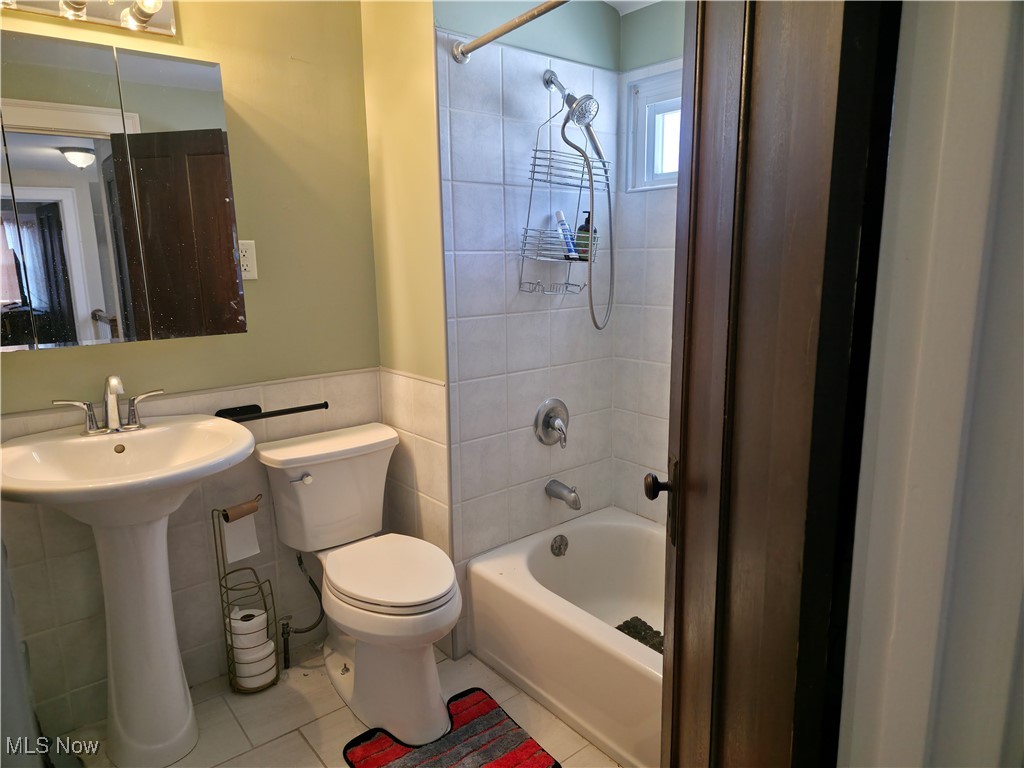 1425 Crescent Road SW Canton OH 44710