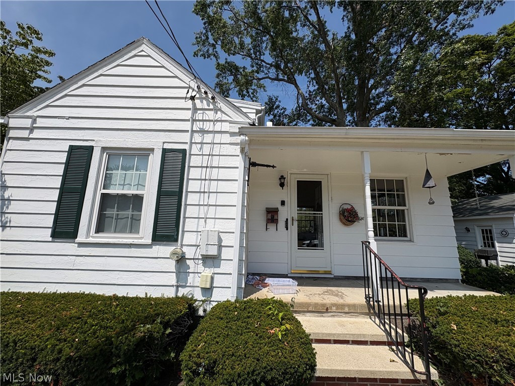 115 Cummings Avenue Geneva OH 44041