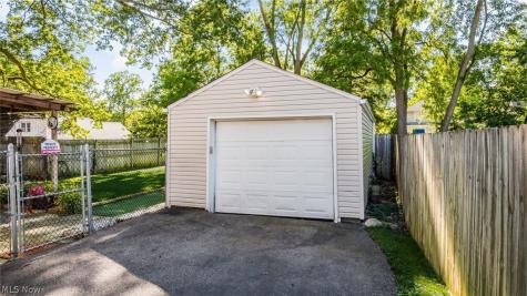 1532 12th Street Cuyahoga Falls OH 44223