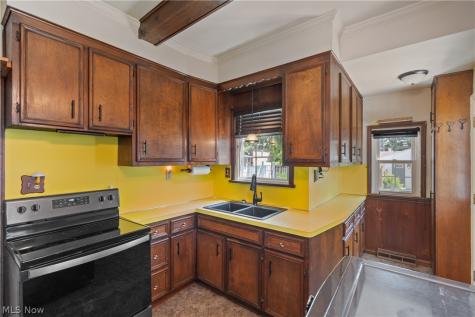 1274 Woodland Avenue NW Canton OH 44703