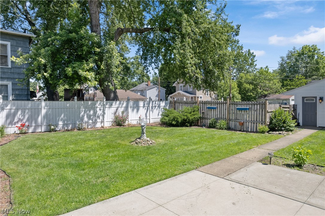 1274 Woodland Avenue NW Canton OH 44703