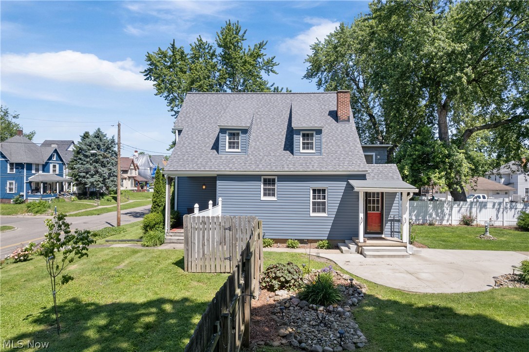 1274 Woodland Avenue NW Canton OH 44703
