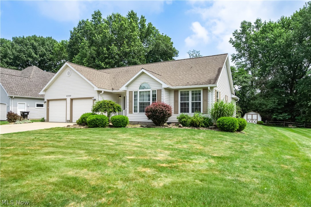 5325 Sycamore Hill Drive New Middletown OH 44442