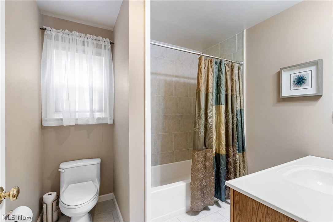 5325 Sycamore Hill Drive New Middletown OH 44442