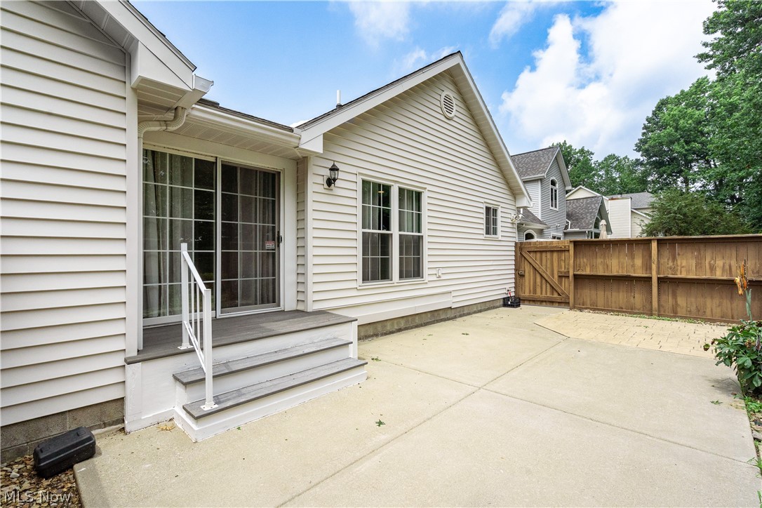 5325 Sycamore Hill Drive New Middletown OH 44442