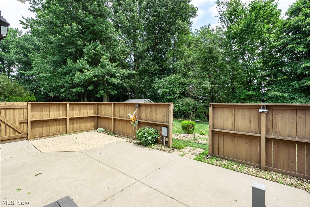 5325 Sycamore Hill Drive New Middletown OH 44442