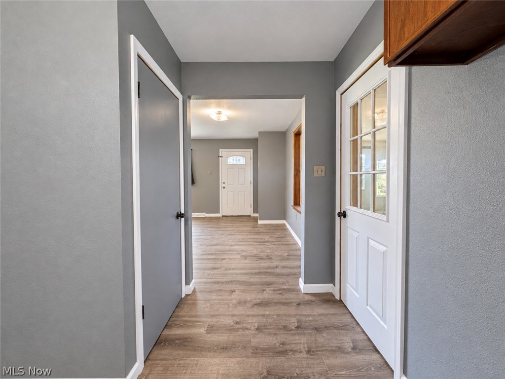 3236 N Pleasant Drive East Palestine OH 44413