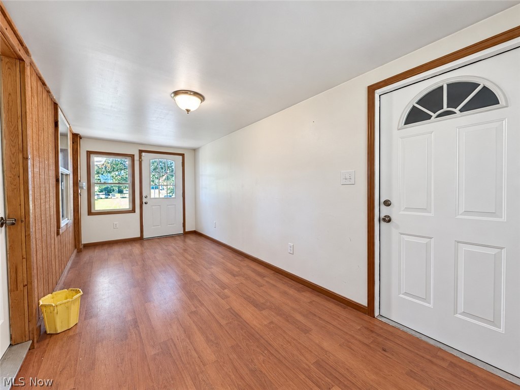 3236 N Pleasant Drive East Palestine OH 44413