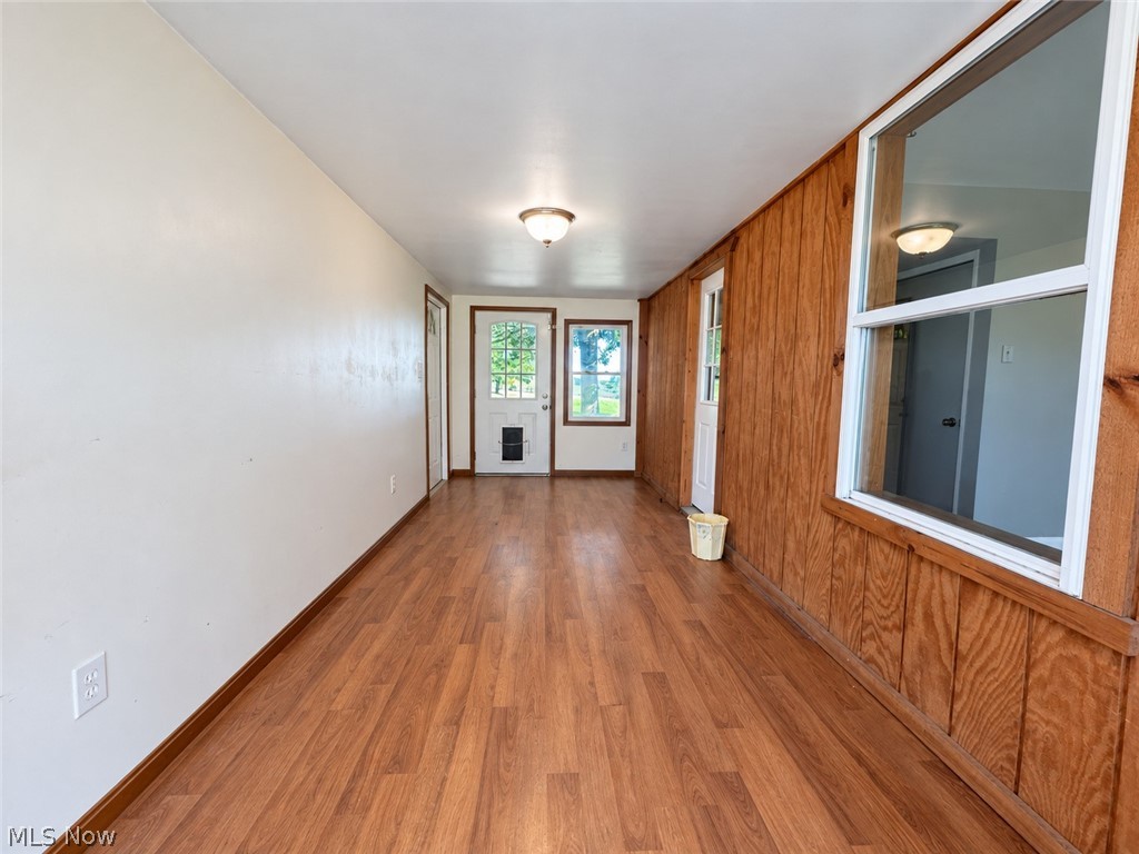 3236 N Pleasant Drive East Palestine OH 44413