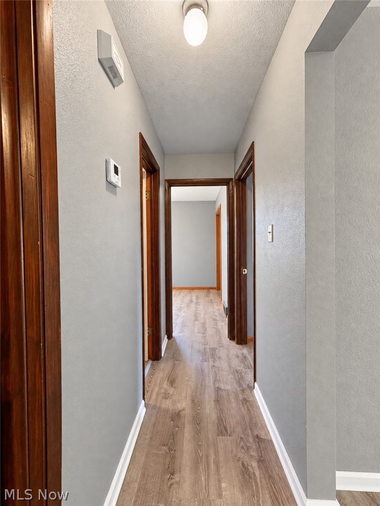 3236 N Pleasant Drive East Palestine OH 44413