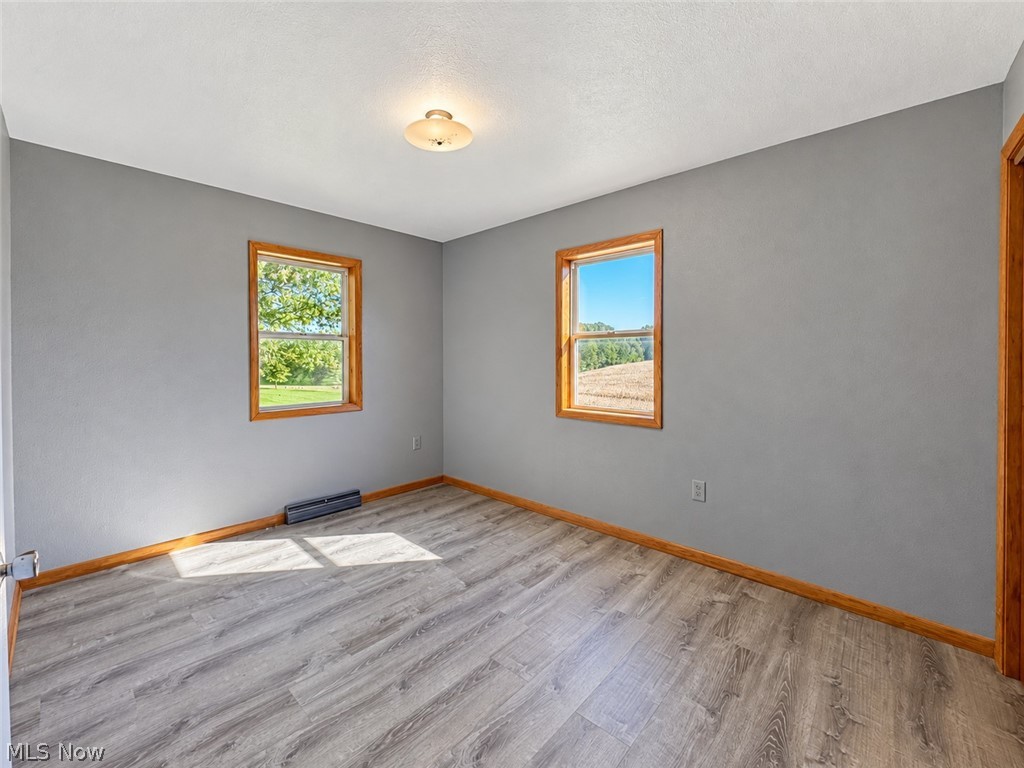 3236 N Pleasant Drive East Palestine OH 44413