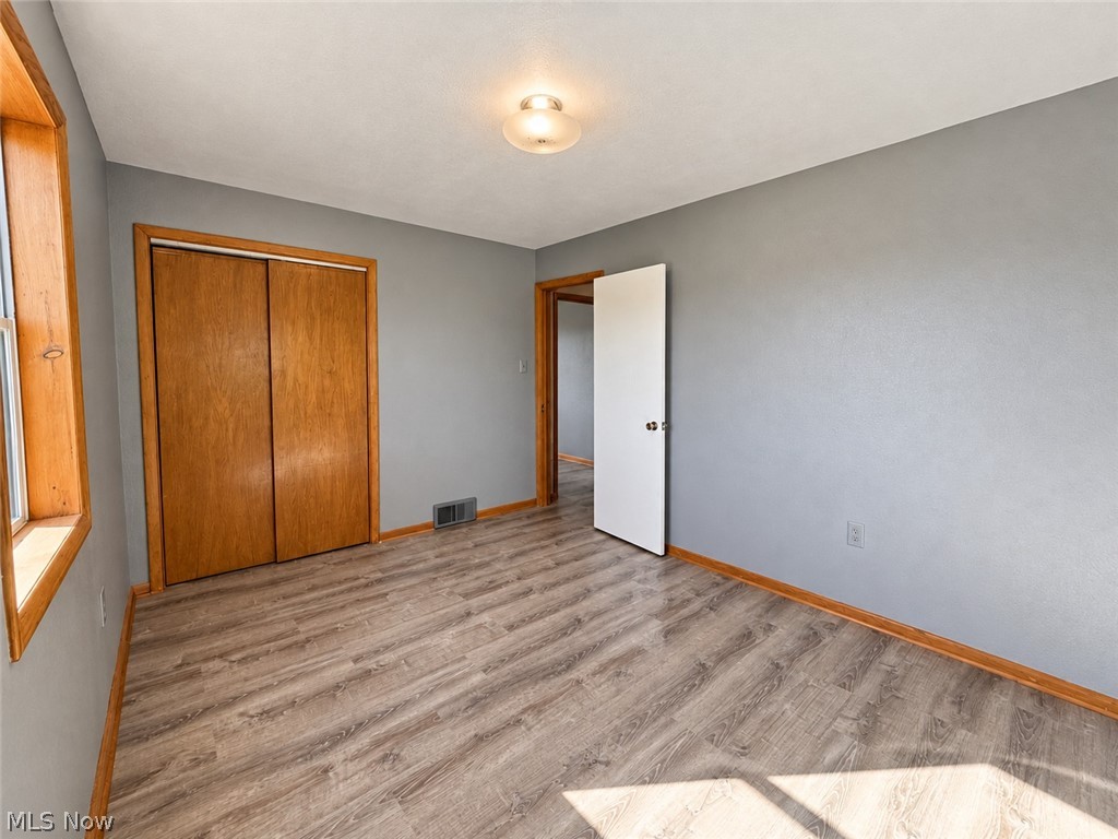 3236 N Pleasant Drive East Palestine OH 44413