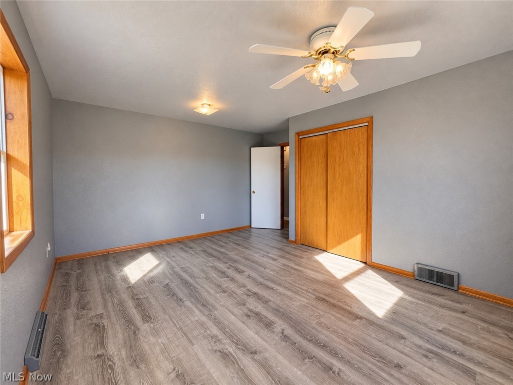 3236 N Pleasant Drive East Palestine OH 44413