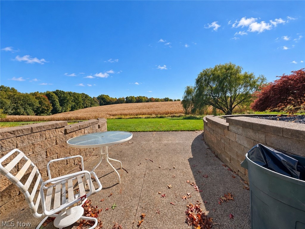 3236 N Pleasant Drive East Palestine OH 44413