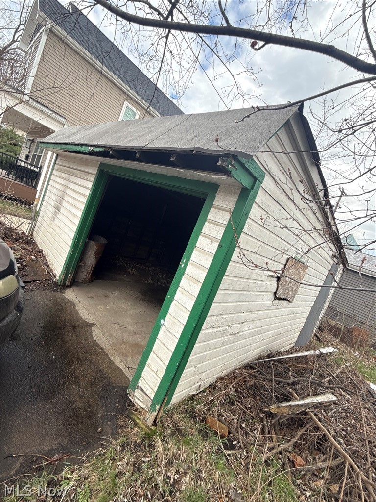 3520 Siam Avenue Cleveland OH 44113
