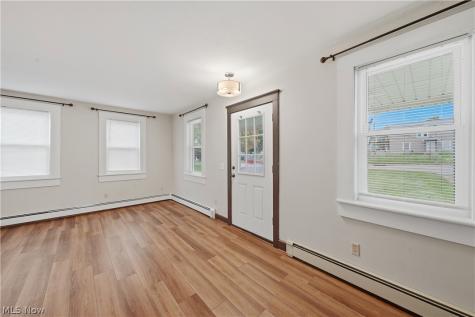 9787 Cleveland Avenue NW Uniontown OH 44685