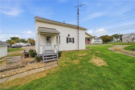 9787 Cleveland Avenue NW Uniontown OH 44685