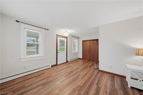 9787 Cleveland Avenue NW Uniontown OH 44685