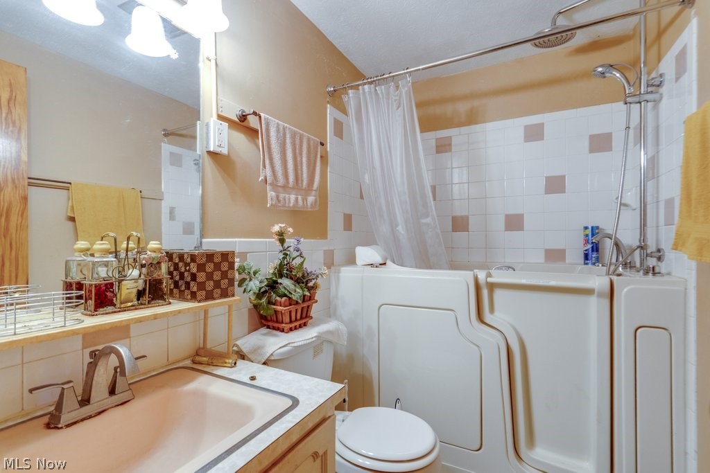 5622 Brentwood Avenue NW North Canton OH 44720