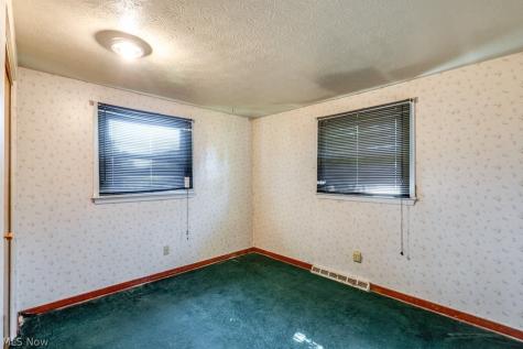 5622 Brentwood Avenue NW North Canton OH 44720