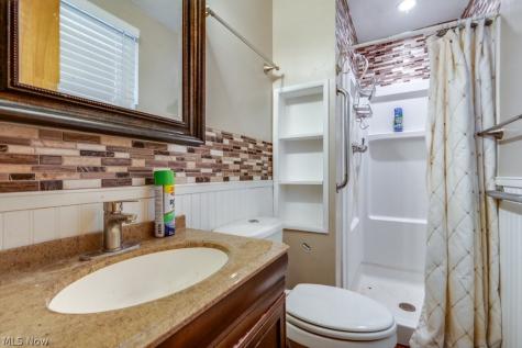 5622 Brentwood Avenue NW North Canton OH 44720