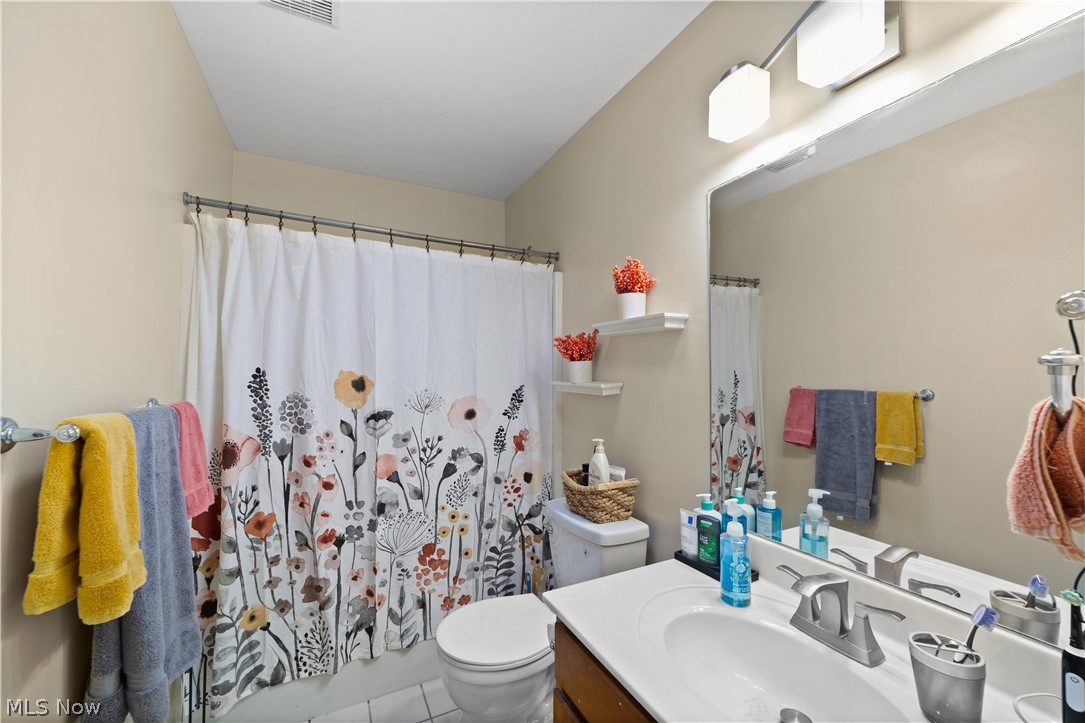 9527 Covington Avenue Cleveland OH 44105