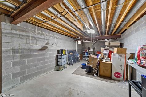9527 Covington Avenue Cleveland OH 44105