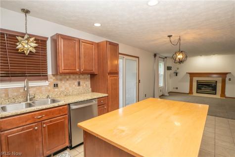 6526 Sugargrove Circle NE Canton OH 44721