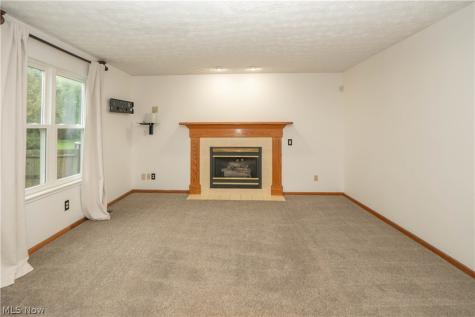 6526 Sugargrove Circle NE Canton OH 44721