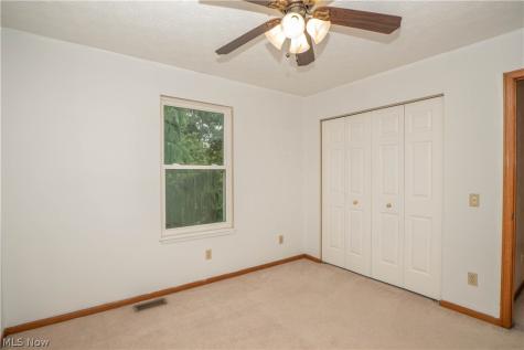 6526 Sugargrove Circle NE Canton OH 44721