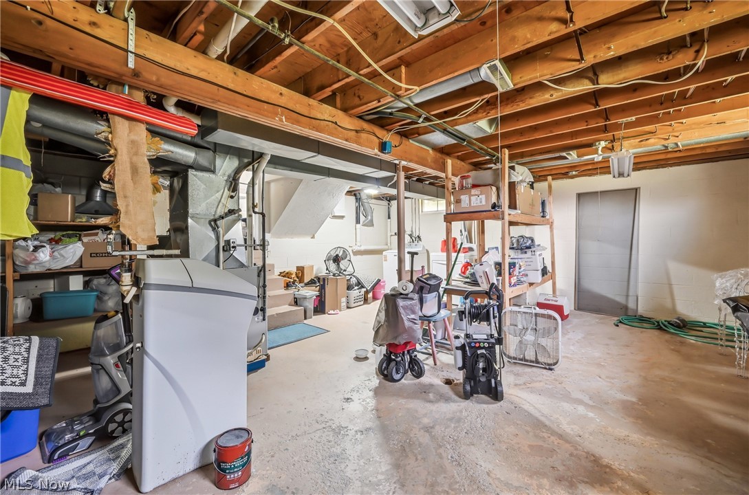 42033 Edward Circle Columbiana OH 44408