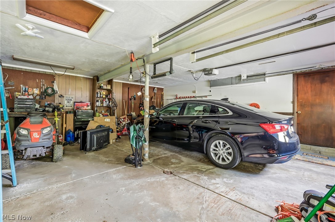 42033 Edward Circle Columbiana OH 44408