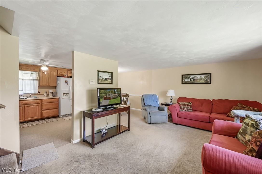42033 Edward Circle Columbiana OH 44408
