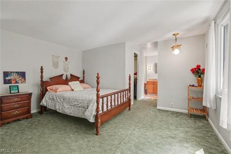 7550 Beverly Drive Independence OH 44131