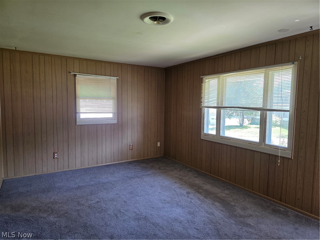 1068 Liberty Street Salem OH 44460
