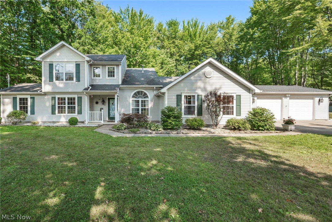 2049 N Park Lane Roaming Shores OH 44084