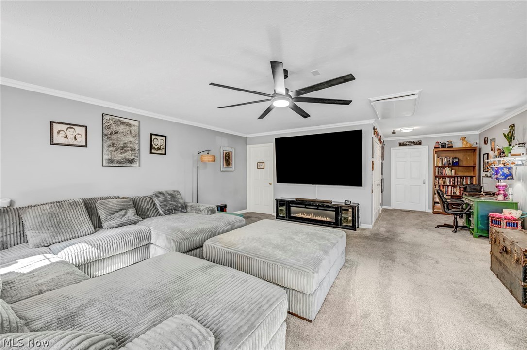 2049 N Park Lane Roaming Shores OH 44084