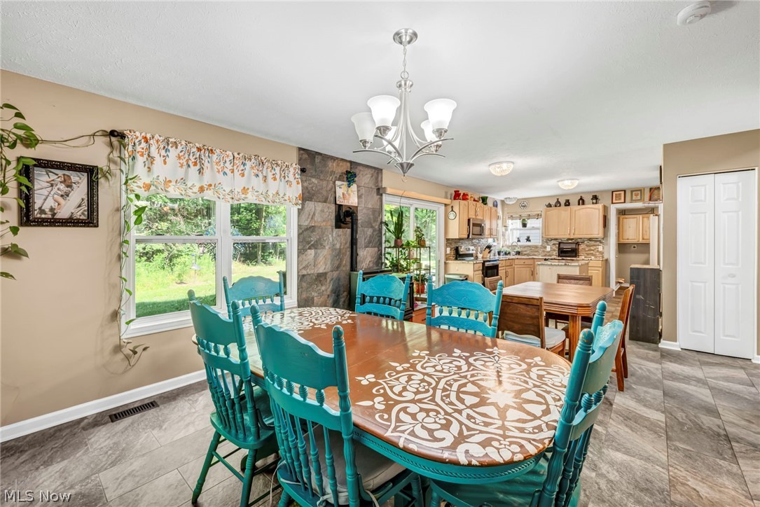2049 N Park Lane Roaming Shores OH 44084